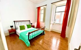 Artdeco Chiado 4 - Large Comfortable Double Room With Shared Bathroom